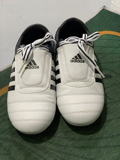 Mens adidas discount taekwondo trainers