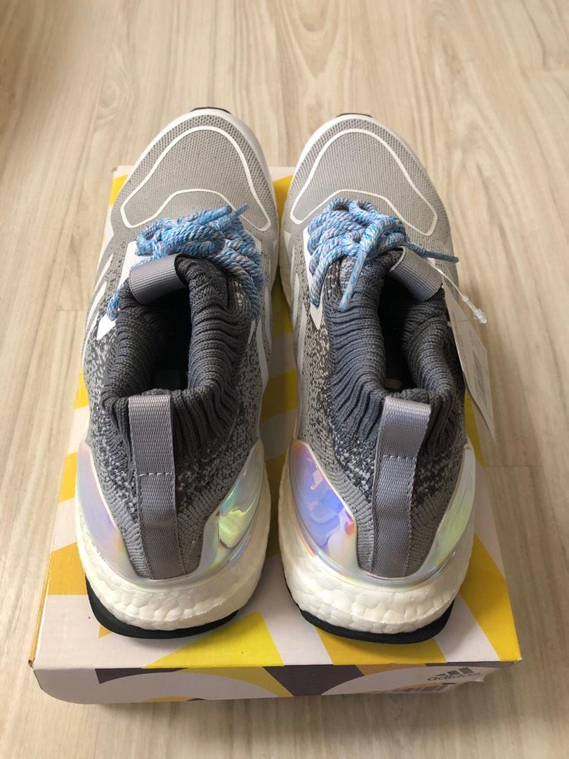 adidas ultraboost Mid EE3732