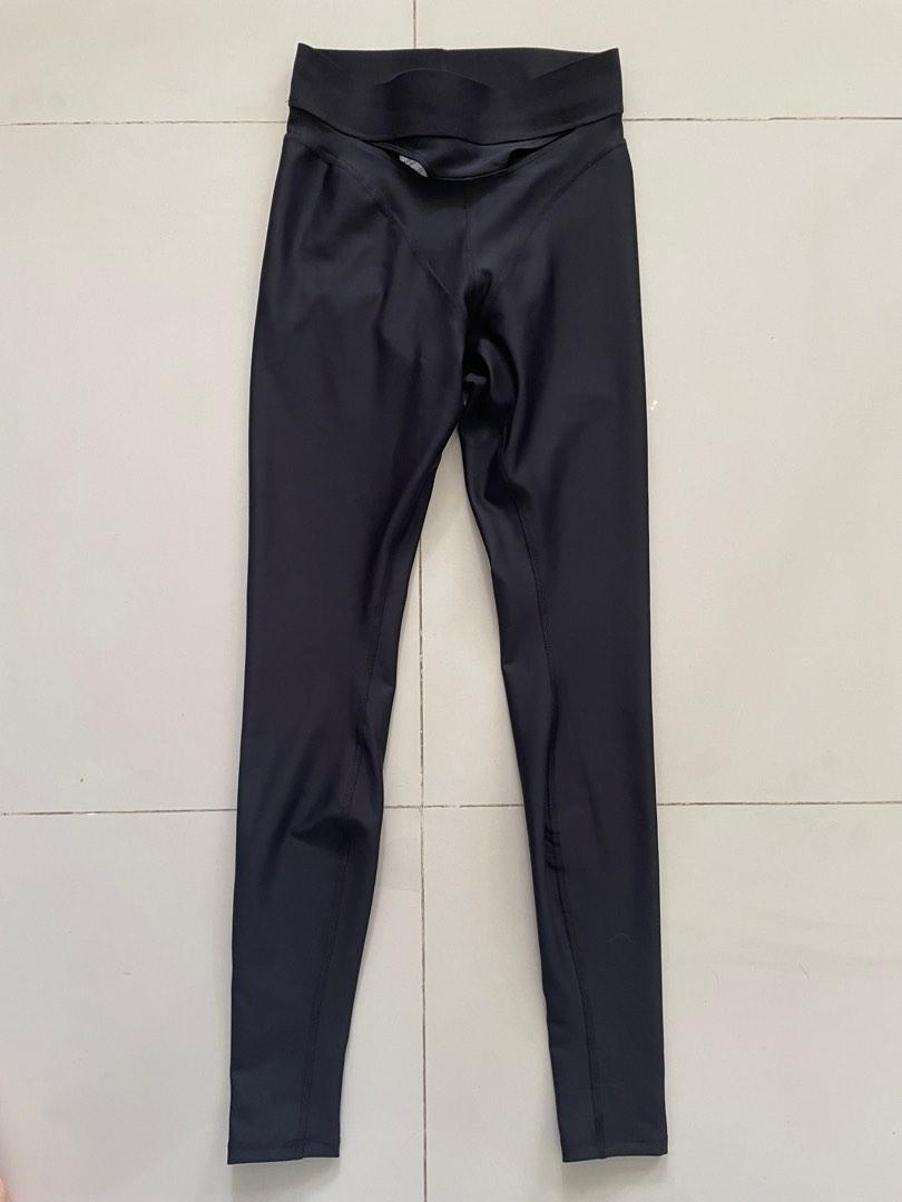 Alo Cutaway Black Tights Leggings, Women's Fashion, Activewear on Carousell