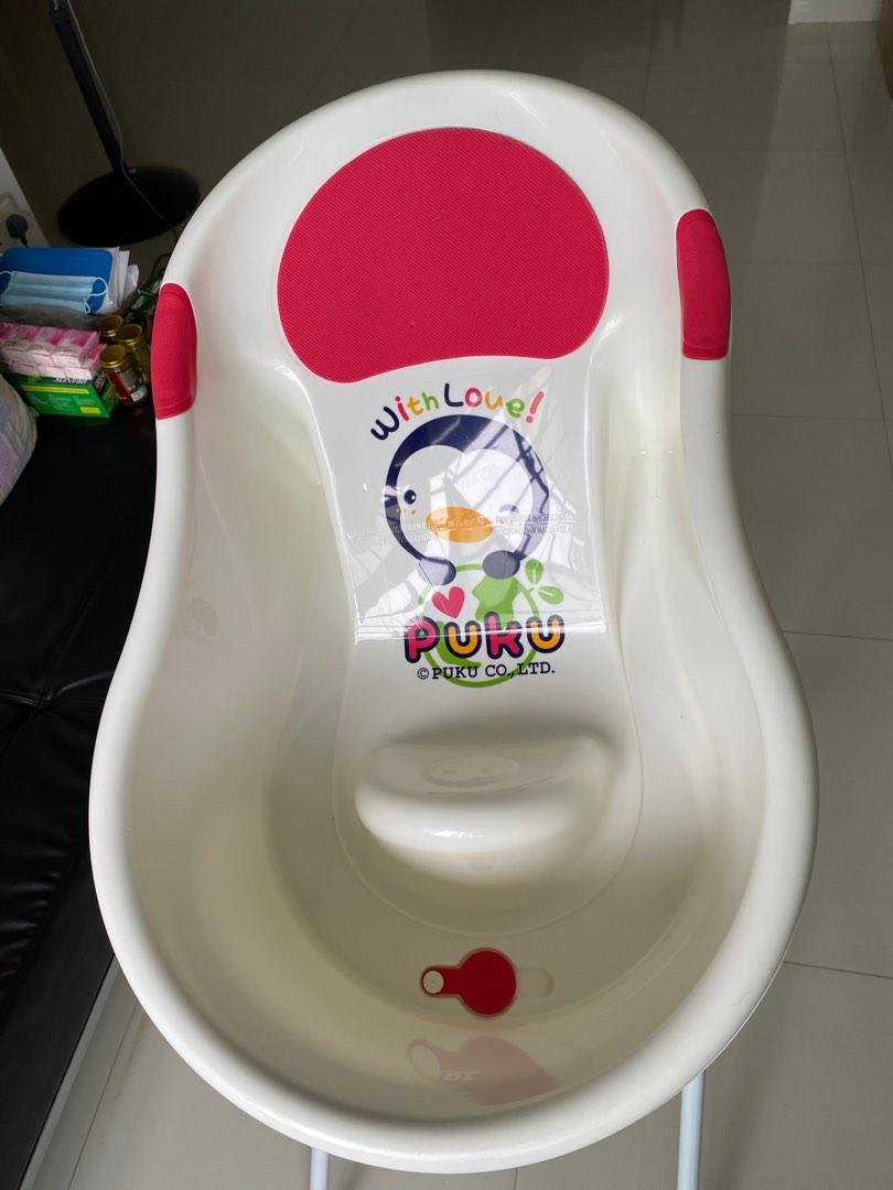 Baby bath tub and stand, Babies & Kids, Bathing & Changing, Other Baby Bathing & Changing Needs