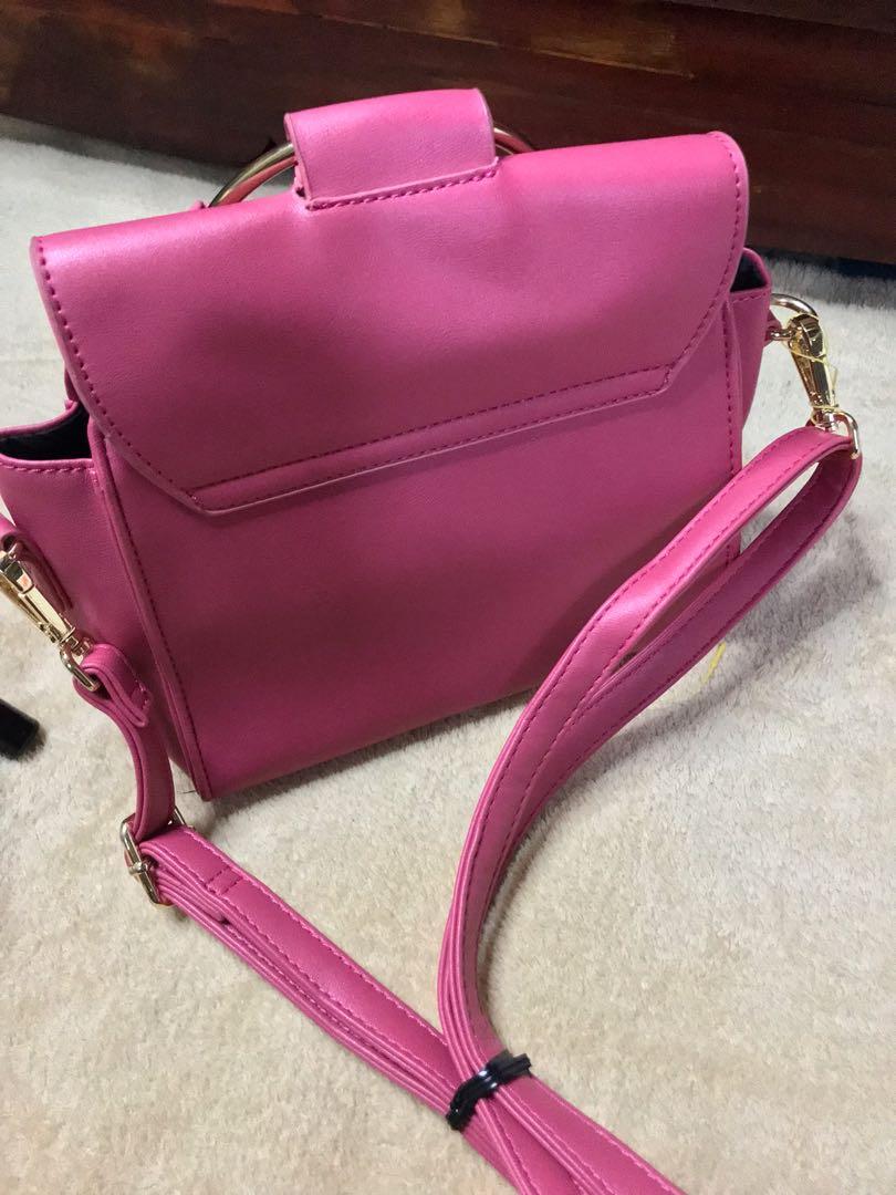 Cecil McBee Japan, Women's Fashion, Bags & Wallets, Crossbody Bags on