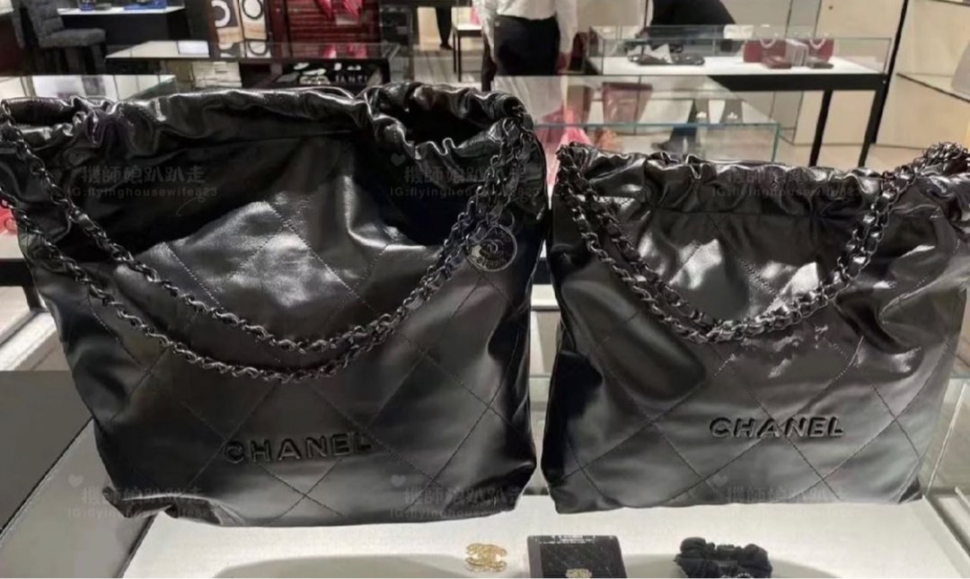 Chanel 22 so black medium , Women's Fashion, Bags & Wallets
