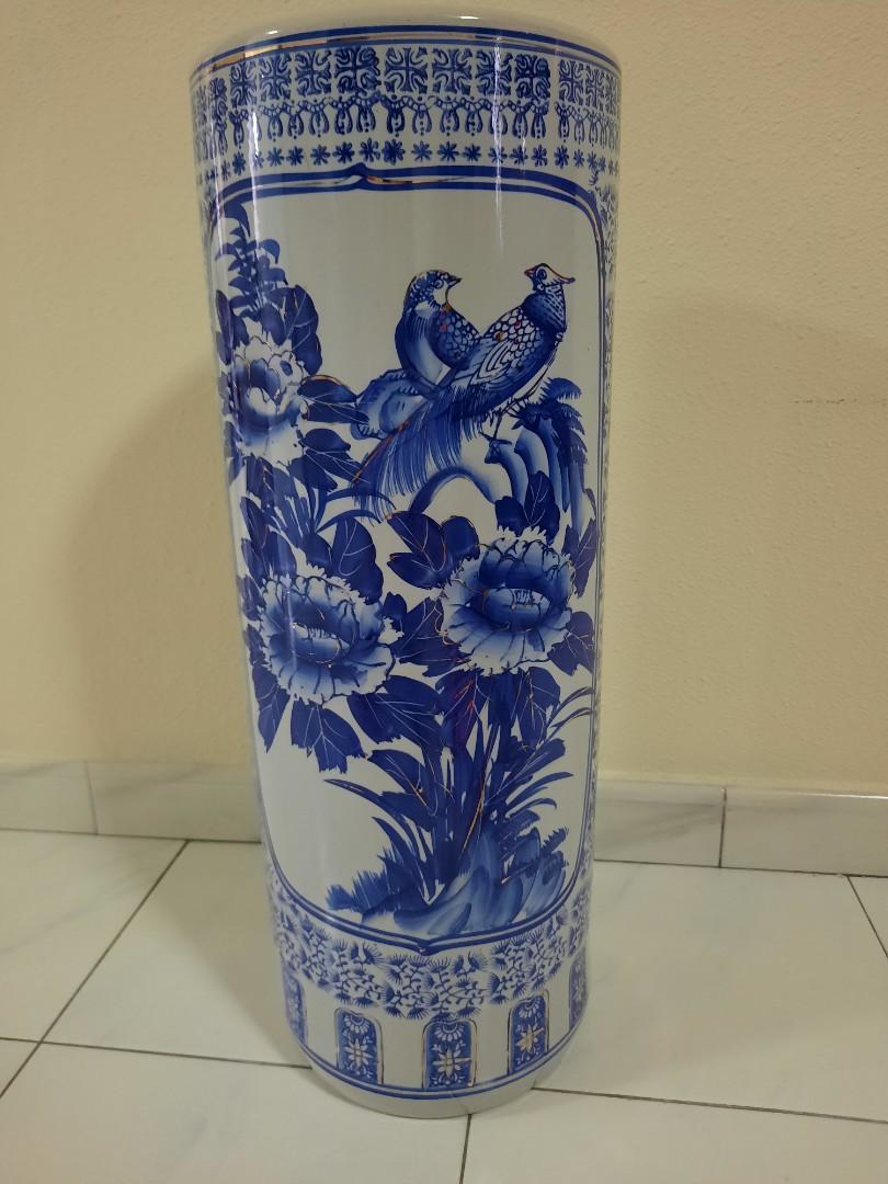Chinese Porcelain Umbrella Stand, Hobbies & Toys, Memorabilia