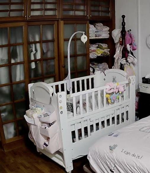 Classic Baby cot with Free delivery, Babies & Kids, Baby Nursery & Kids