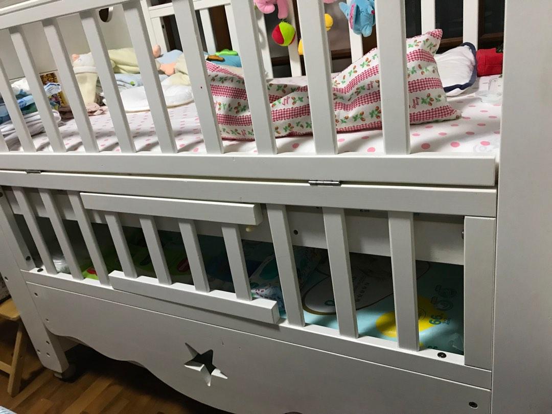 Classic Baby cot with Free delivery, Babies & Kids, Baby Nursery & Kids