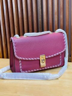 (Category: ) located in . Submitted by sassyshoppermnl (Listing ID 1187083601, Image 1). Description: .