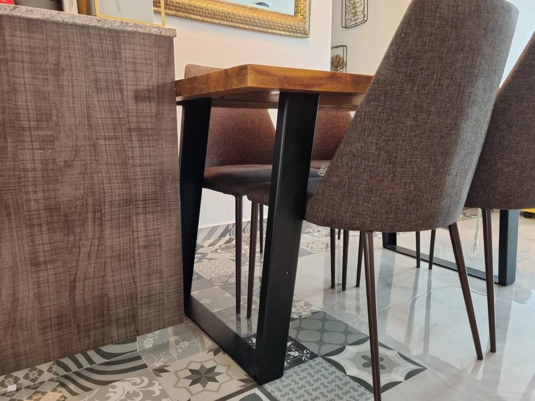 Dining Table Set (Category: Tables & Sets) located in Singapore. Submitted by brownsugar83 (Listing ID 1187240394, Image 3). Description: Nego for fast deal .