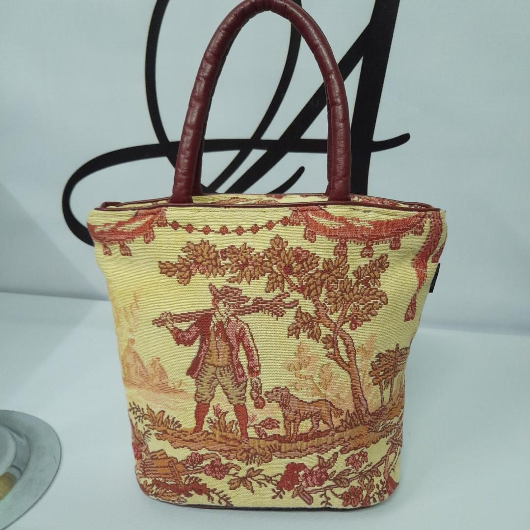 Vintage tapestry tote, Women's Fashion, Bags & Wallets, Tote Bags on  Carousell