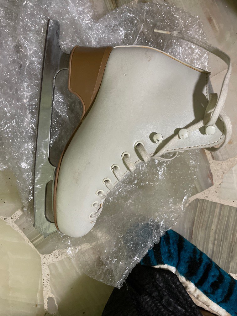 Edea ice skate with mark iv ultima blades, Sports Equipment, Sports