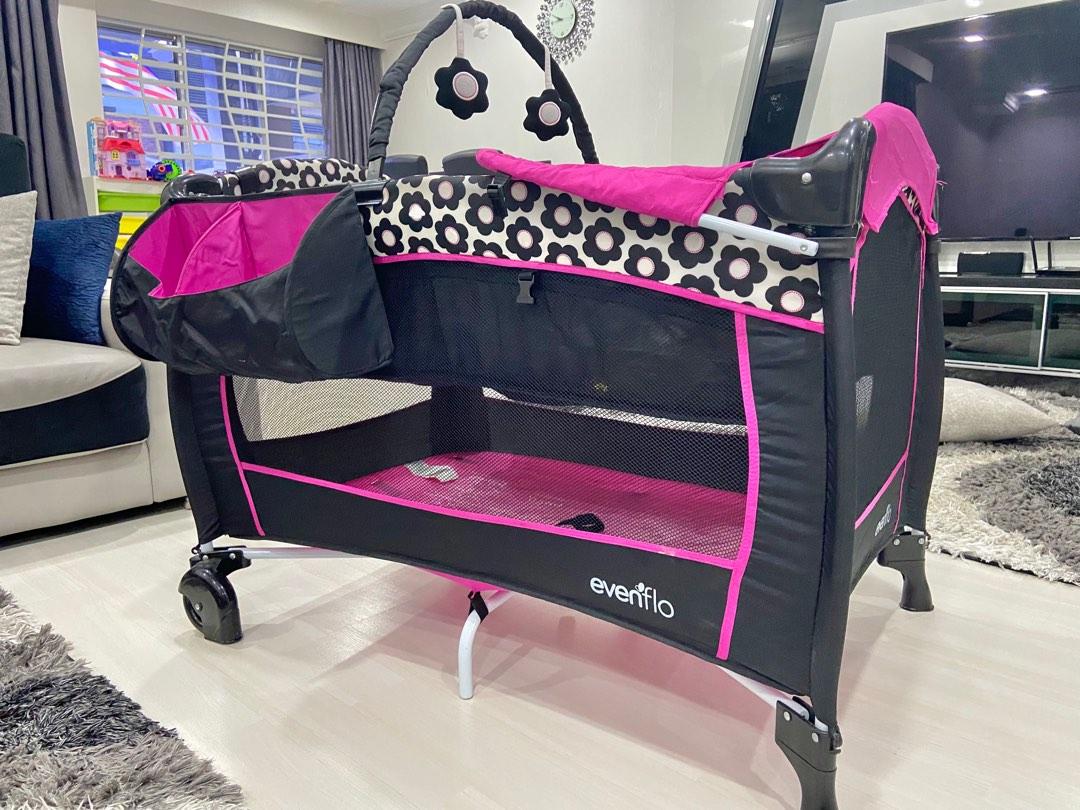 Evenflo Portable Playpen, Babies & Kids, Baby Nursery & Kids Furniture