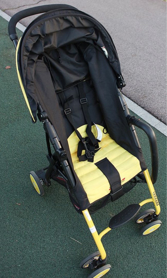 Ferri stroller F11 Hand carrier 3.9kg, Babies & Kids, Going Out, Strollers on Carousell