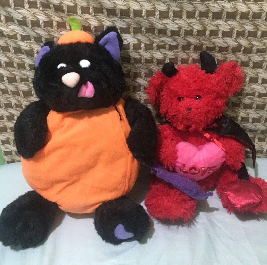 Halloween toys bundle (Category: Kids Toys) located in Manila. Submitted by feg39 (Listing ID 1187076183, Image 2). Description: 120 per set (2pcs) Medium size all good condition Take all 400 Loc: Marulas, Valenzuela No shopee Yes FLASH EXPRESS.