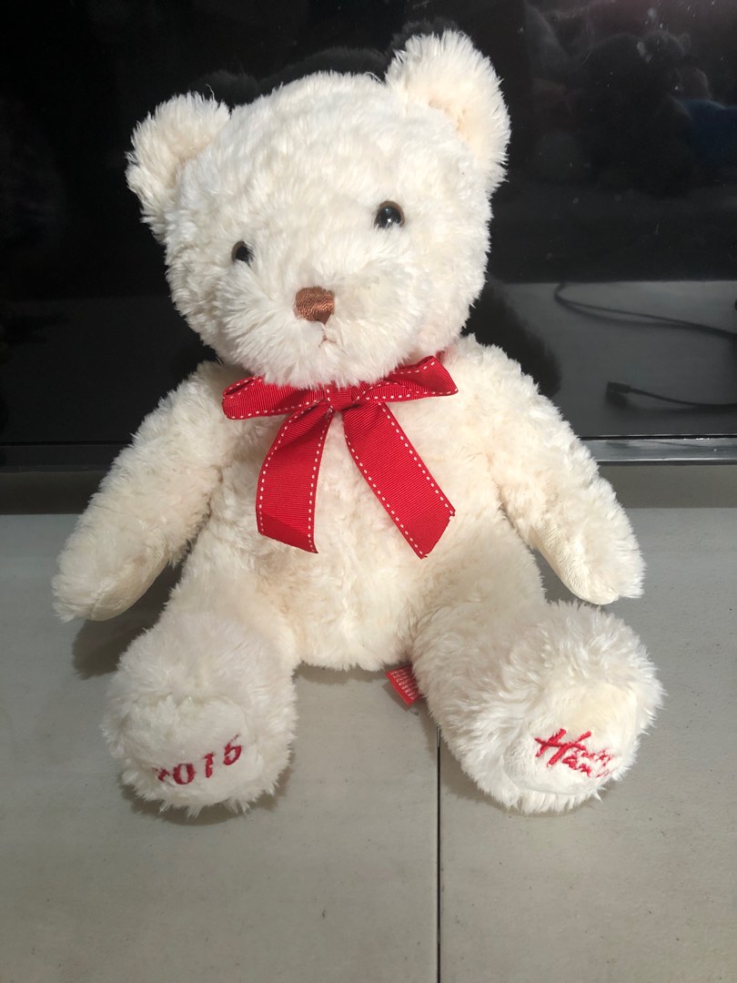 Hamleys White Christmas Bear, Hobbies & Toys, Toys & Games on Carousell