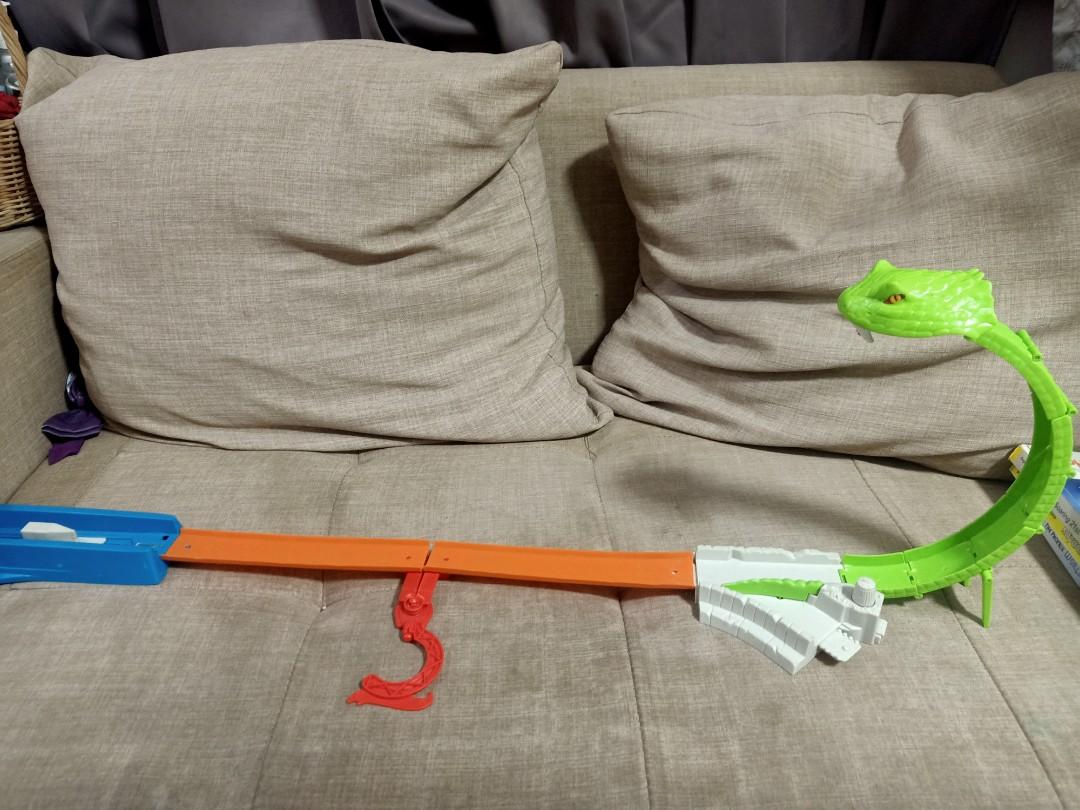 Hot wheels outlet snake smasher