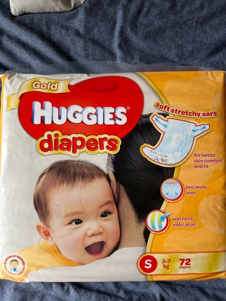 Huggies Gold Diapers S , Babies & Kids, Bathing & Changing, Diapers