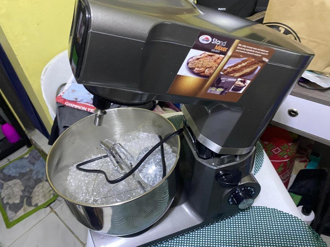 KYOWA HEAVY DUTY STAND MIXER 5L FOR SALE VERY SLIGHTLY USED, TV