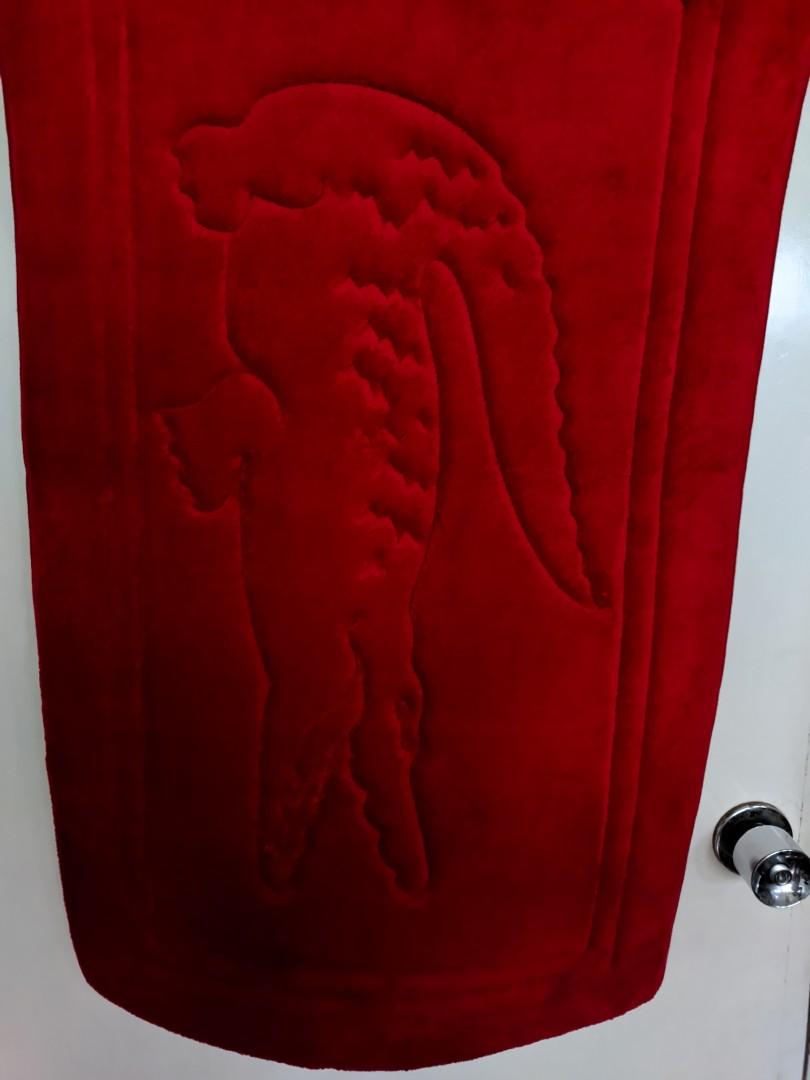 Lacoste Bath Mat (Category: Carpets, Mats & Flooring) located in Makati City. Submitted by sharewear (Listing ID 1187171012, Image 3). Description: *Memory Foam *Available Colors: White, Navy Blue(SOLD), Red(SOLD), Green(SOLD), Gray(SOLD) *Authentic.