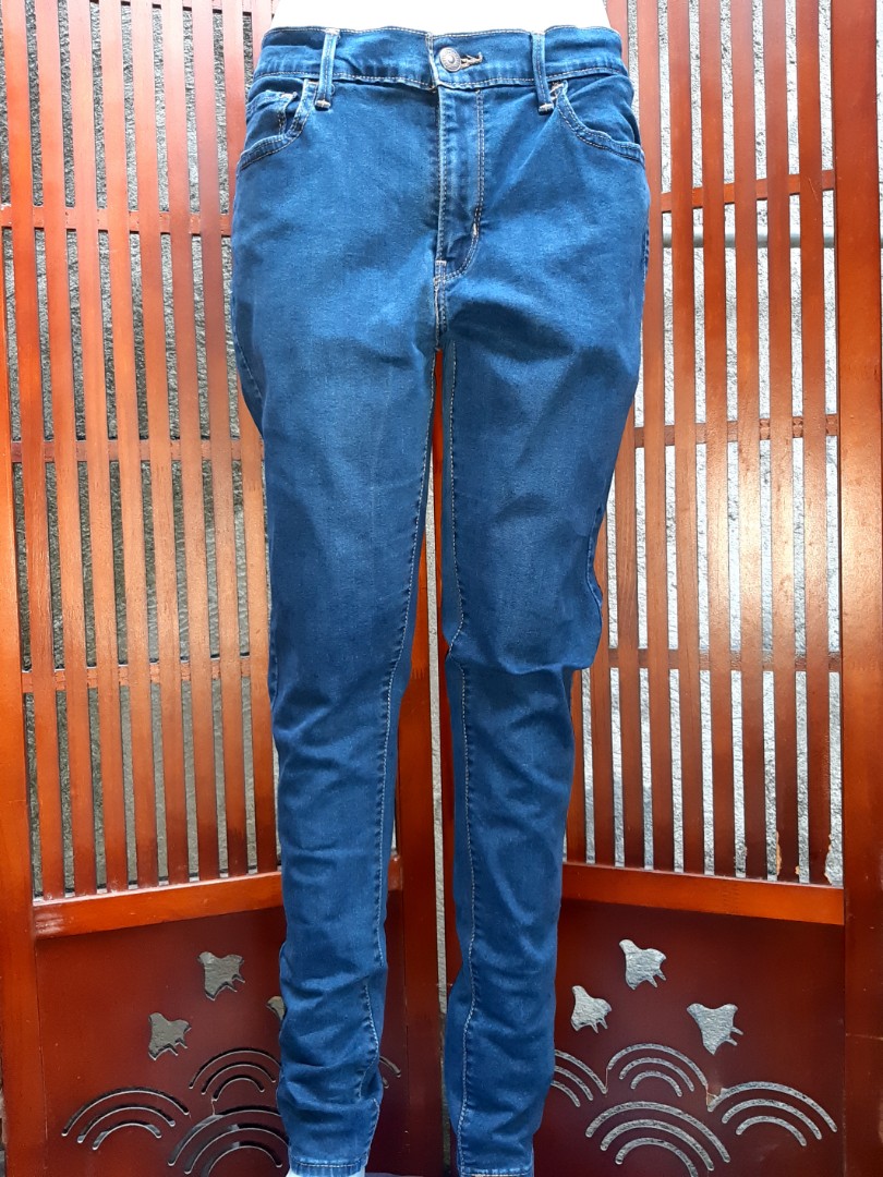 Levi's jeans, Women's Fashion, Bottoms, Jeans on Carousell
