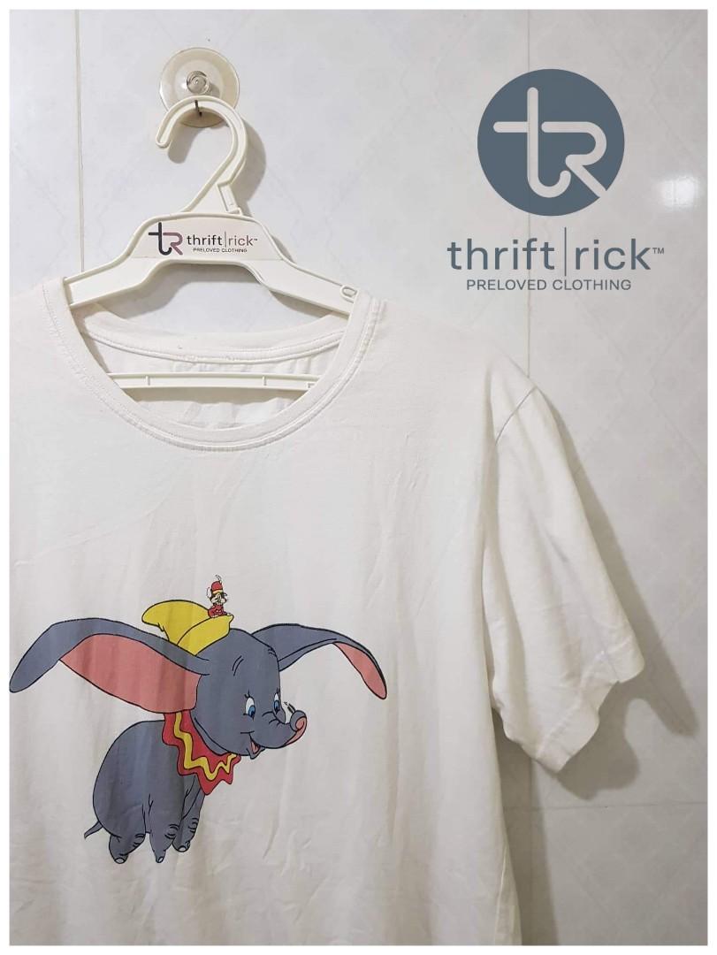 LOEWE|DUMBO PRINT WHITE T-SHIRT (Category: Luxury Apparel) located in Indang. Submitted by thriftrick (Listing ID 1187249156, Image 1). Description: Size: Medium on Tag Dimes: 19W ×27L Condition: Very Good Color Rate: 9.5/10 Issue: Minimal Hairline cracks on print; cut necktag (see photos for reference); needs wash Mode of Payment: Gcash Shipping: Shopee checkout (preferred by the seller) Strictly payment first policy Price: Php650+ sf PLS. READ 