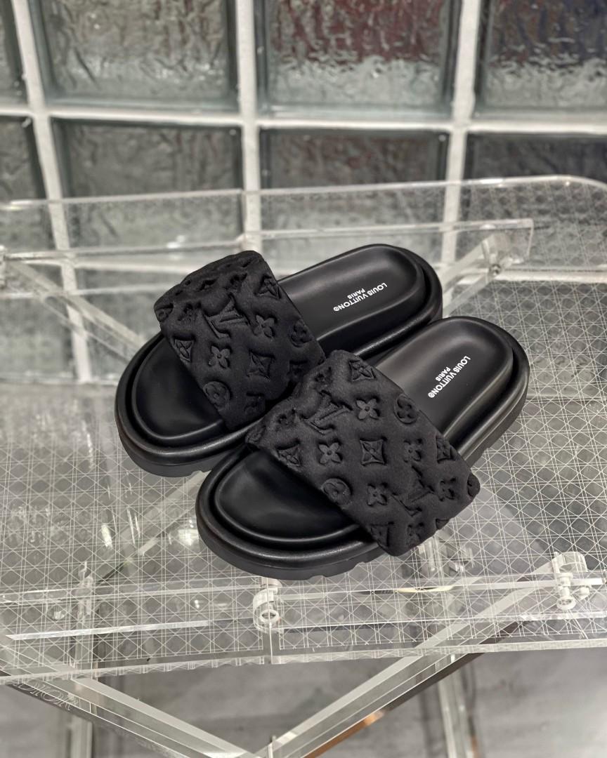 We got some summer slides‼️ These LV Pool Pillow Mule Slides are