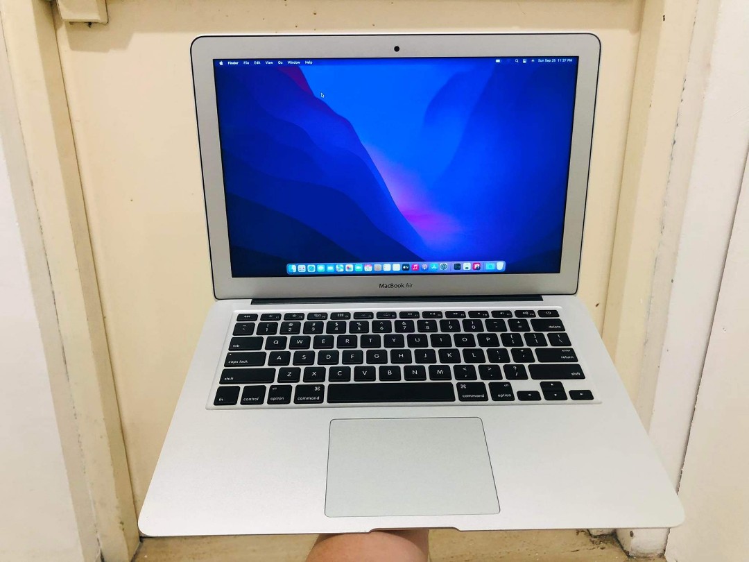 Macbook Air ( 13inch 2017) 8GB RAM 128 SSD Storage Os Monterey Cc 6 6hrs, Computers & Tech