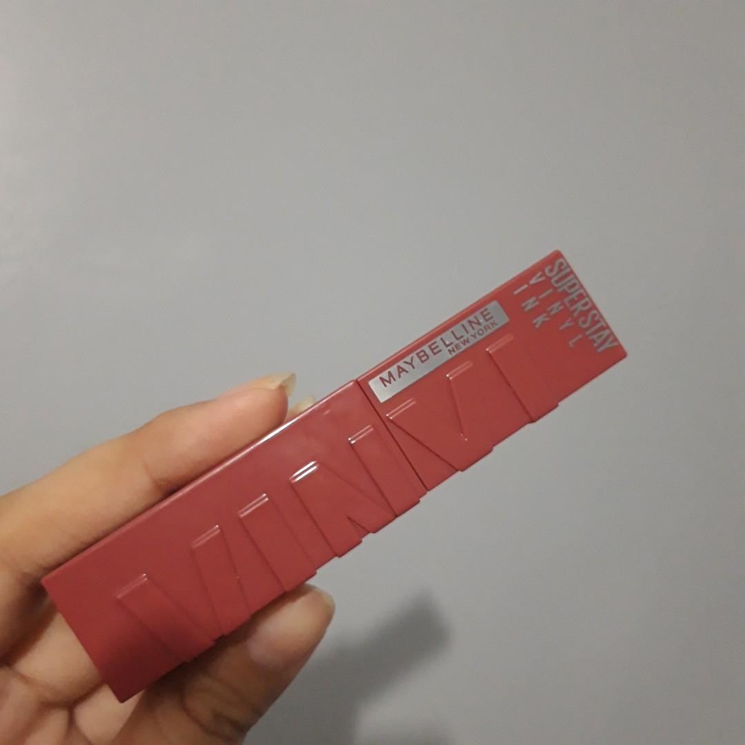 Maybelline Superstay Vinyl Ink Liquid Lipstick Transferproof Long