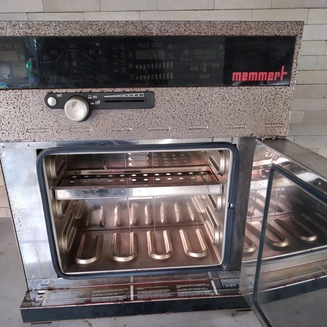 Memmert Industrial Oven, TV & Home Appliances, Kitchen Appliances