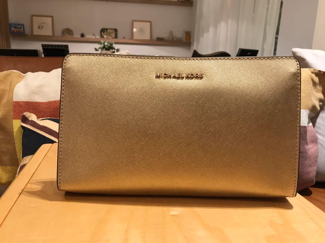 Jet set travel discount large convertible leather crossbody