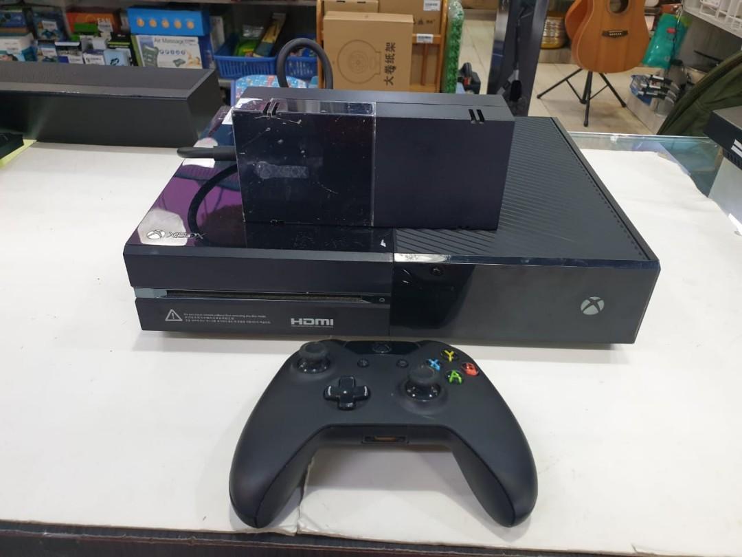 Microsoft Xbox One 500GB Console Black with Original Controller Model:1540,  Video Gaming, Video Game Consoles, Xbox on Carousell