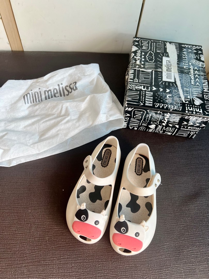 Mini melissa cow shop