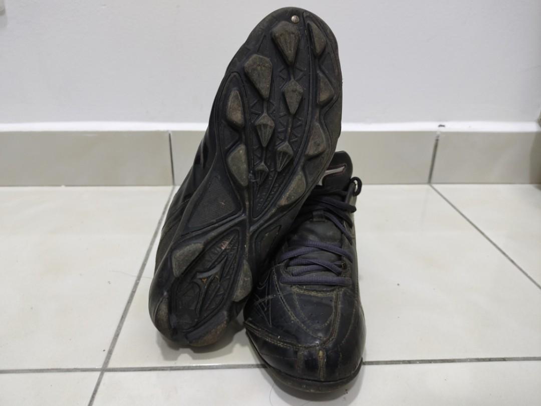 Mizuno all black shoes cheap