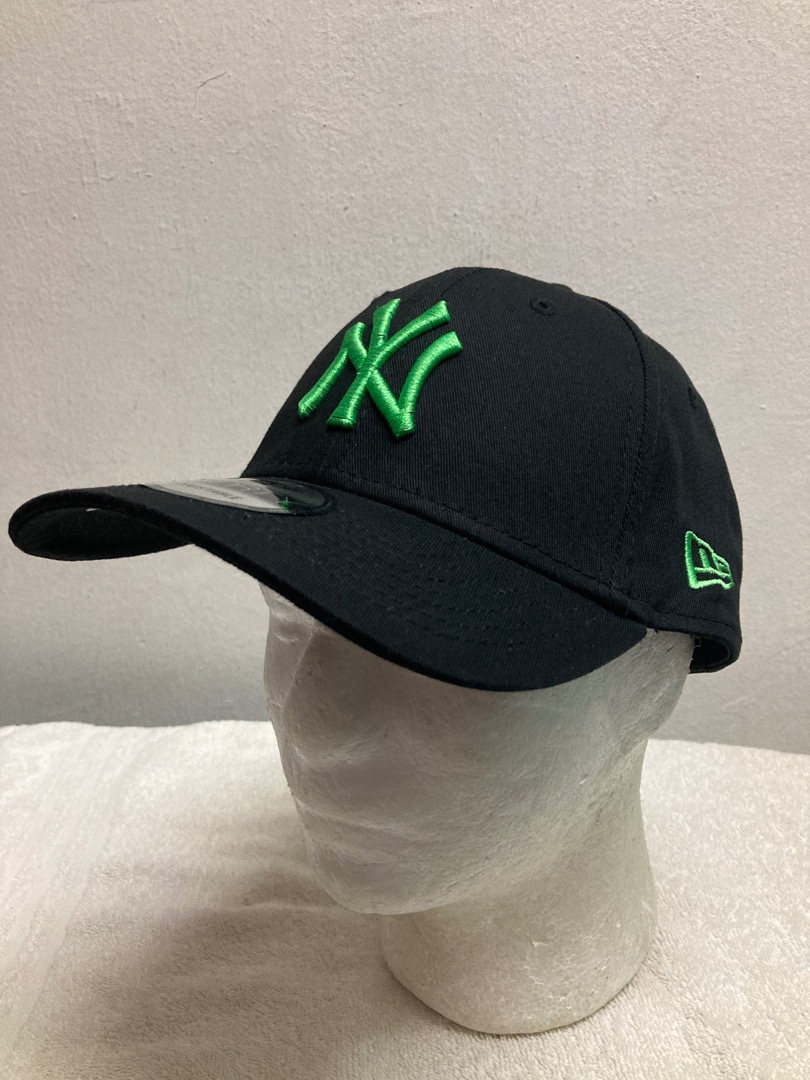 New Era NY Yankees Cap In Black/white - FREE* Shipping & Easy