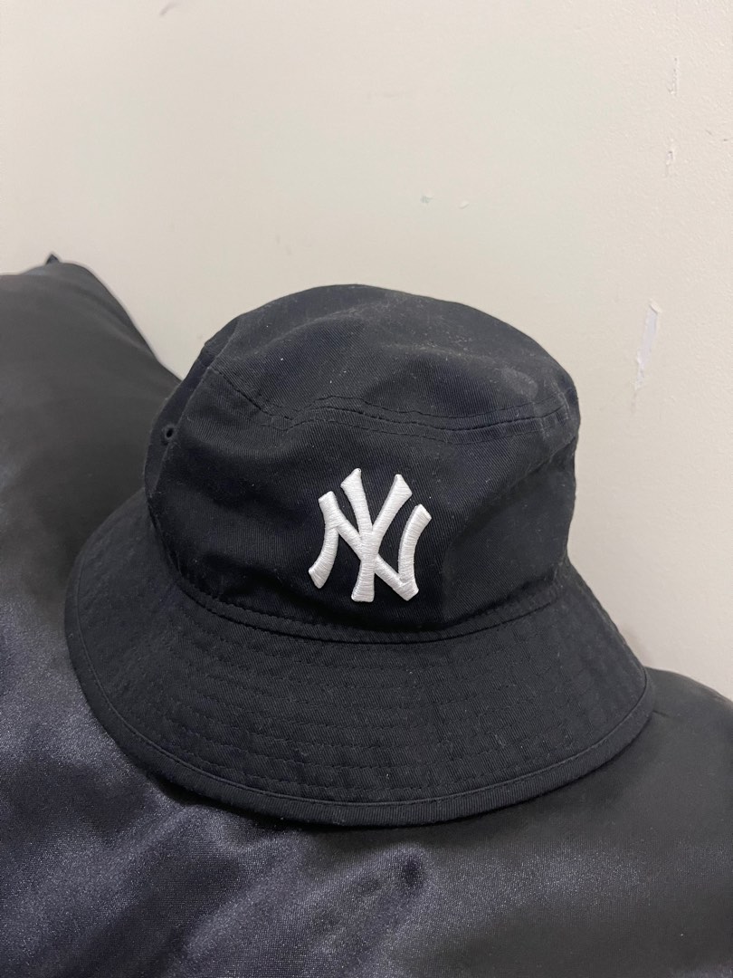New York Yankees MLB Black Bucket Hat (ESSENTIAL), Men's Fashion ...