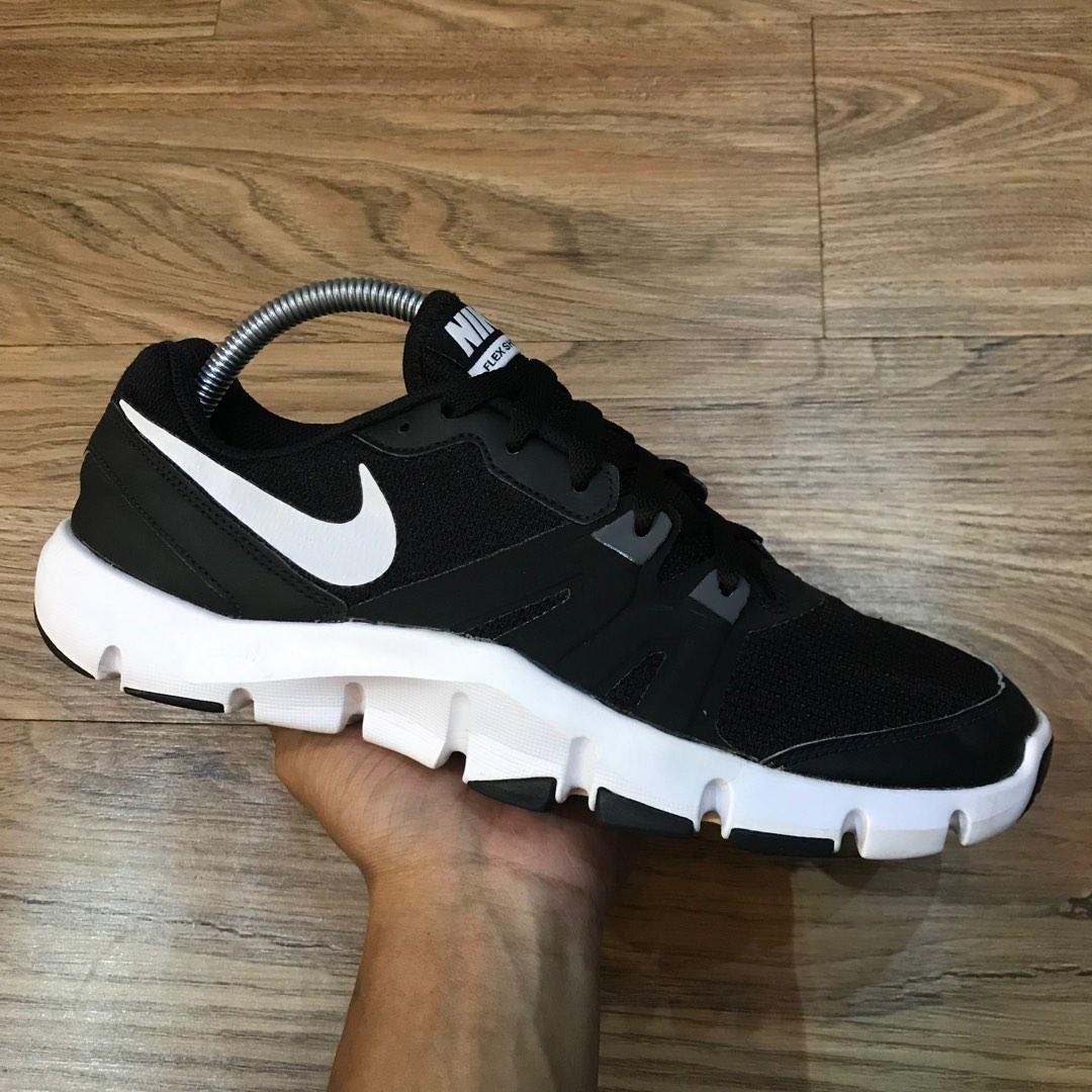 Nike Flex Show TR 7.5uk Men s Fashion Footwear Sneakers on