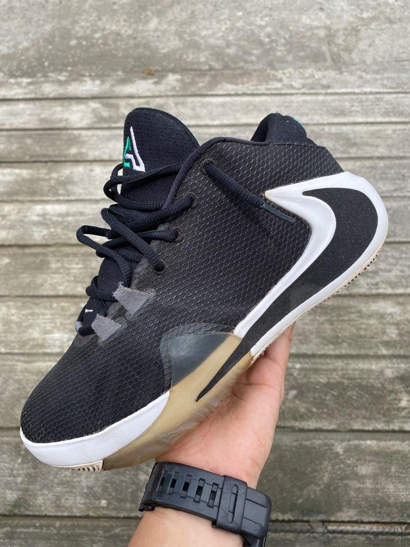 mens nike freak 1