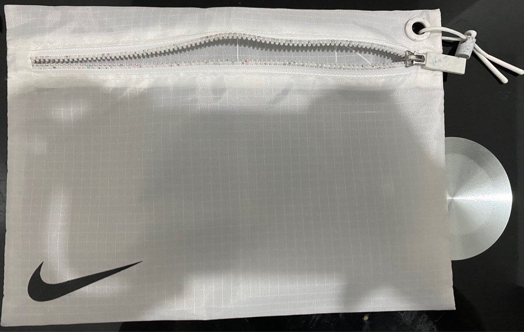 mens nike pouch