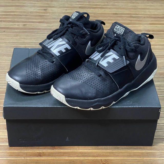Tenis nike 2024 hustle d8