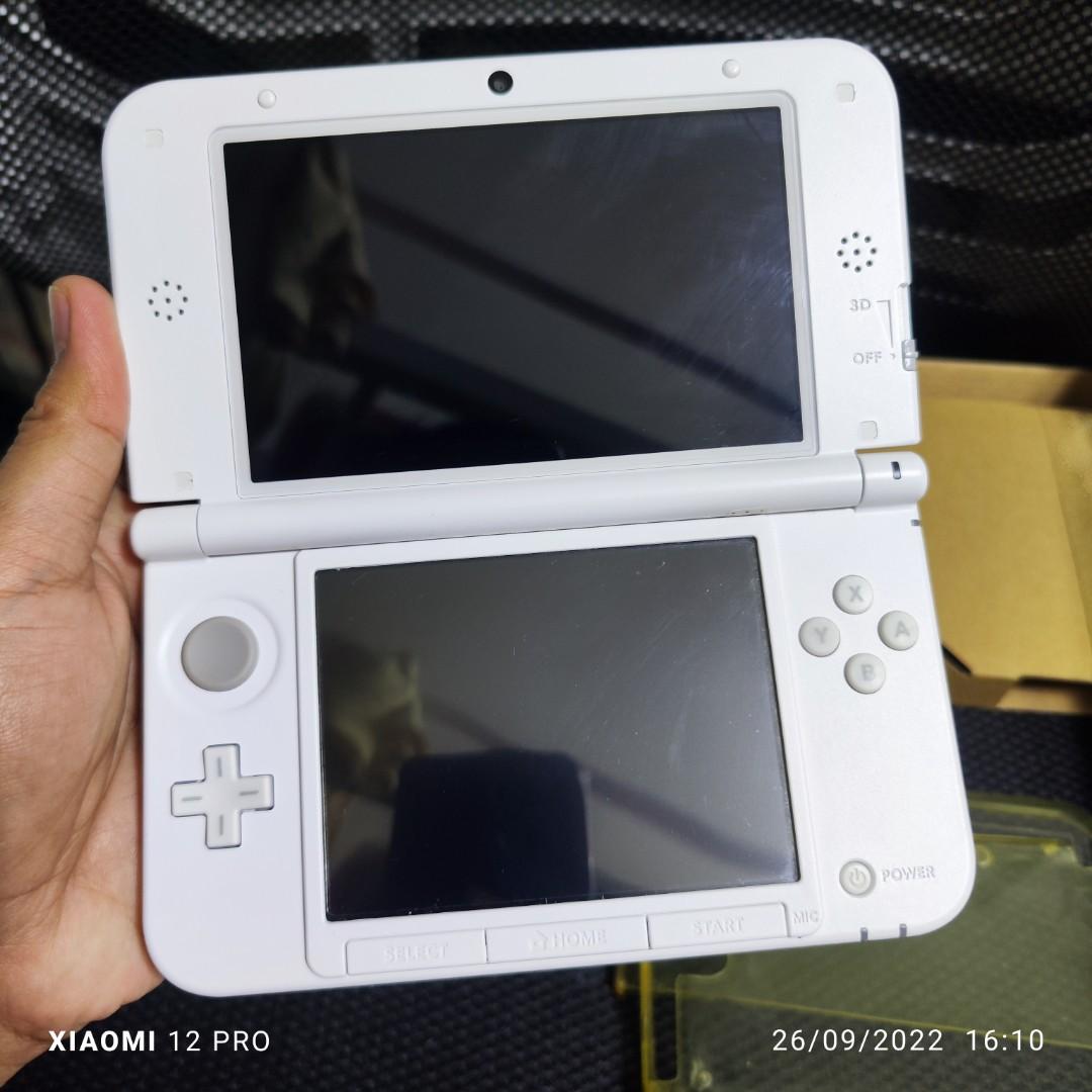 Nintendo 3DS XL Yoshi limited edition, Video Gaming, Video Game