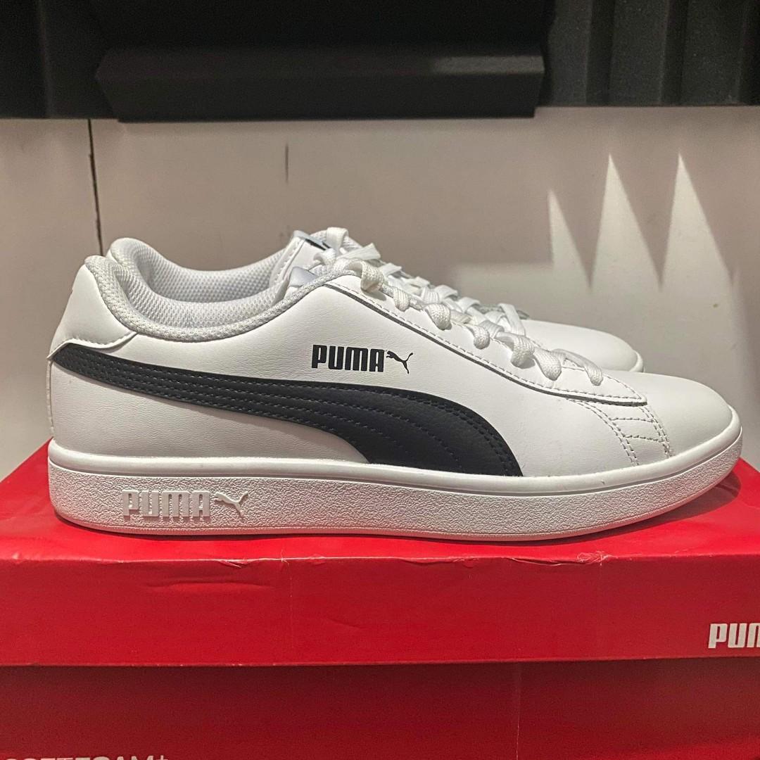puma classic sneakers
