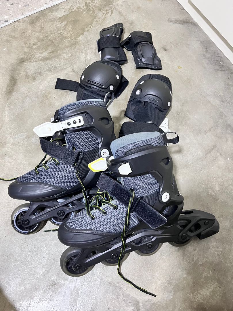 Rollerblades with knee pads, elbow pads and wrist guards for free