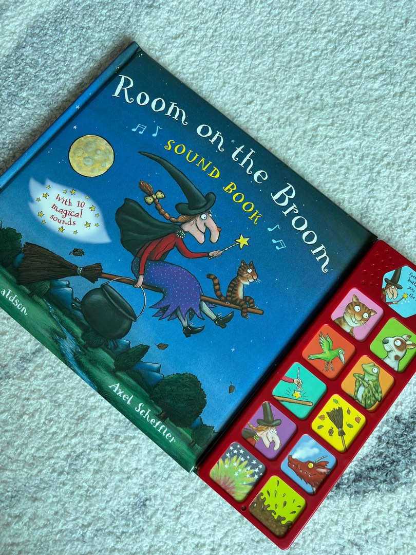 Room on the Broom Sound Book, 興趣及遊戲, 書本 & 文具, 小朋友書 Carousell