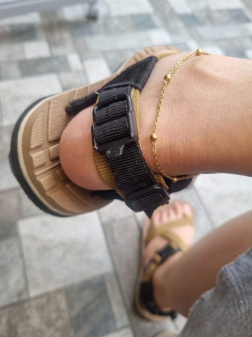 Sandugo Sinai Sandals (Category: Sandals) located in Marikina City. Submitted by jannetteg (Listing ID 1187115679, Image 3). Description: Brand new Original Sandugo sandals Sinai (bought in SM mall) Size 5 but fits upto 6 Adjustable straps and super comfy pag suot Never had a chance to use it so stored lang #septsale.