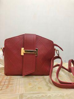 Secosana Red / Maroon / Burgundy Sling Cross Body Shoulder Bag  Adjustable Strap