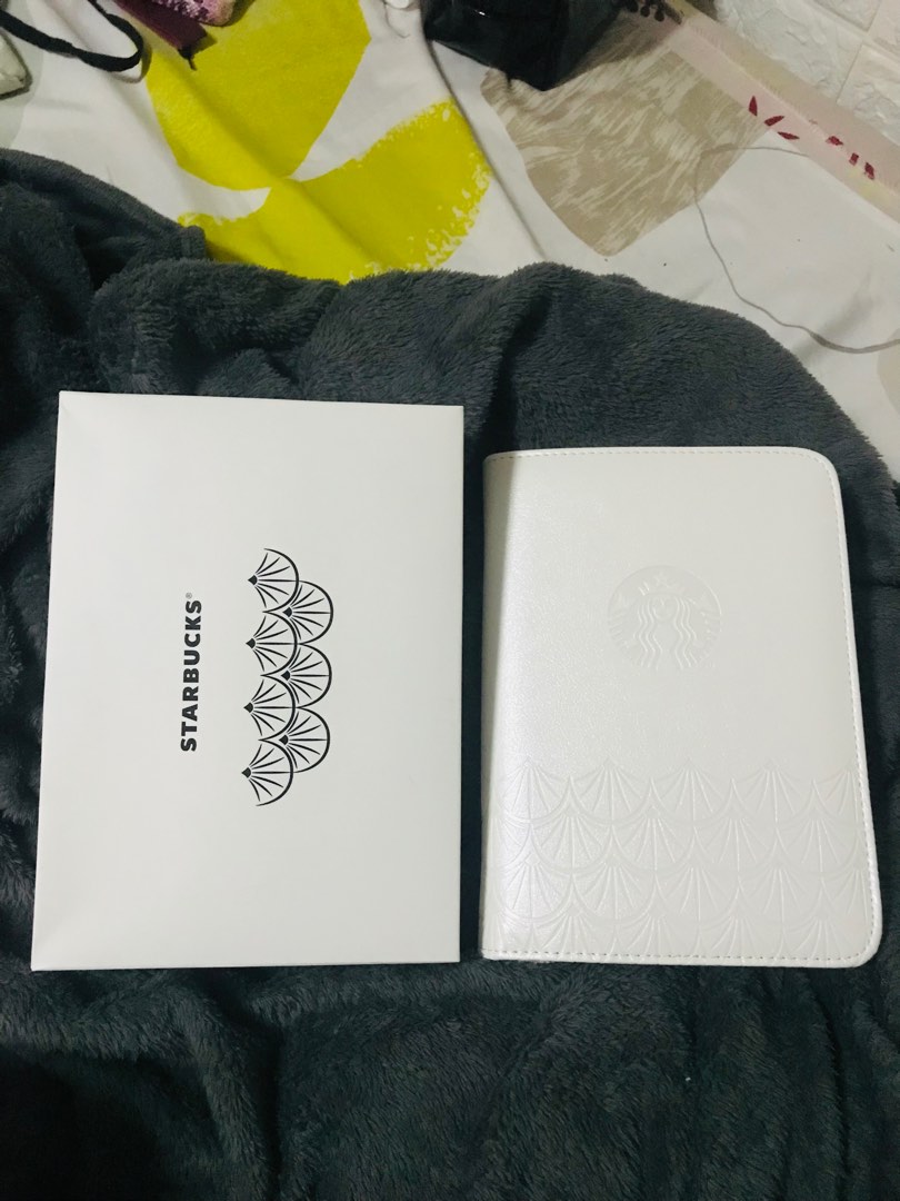 Starbucks 2022 Organizer, Women's Fashion, Bags & Wallets, Wallets