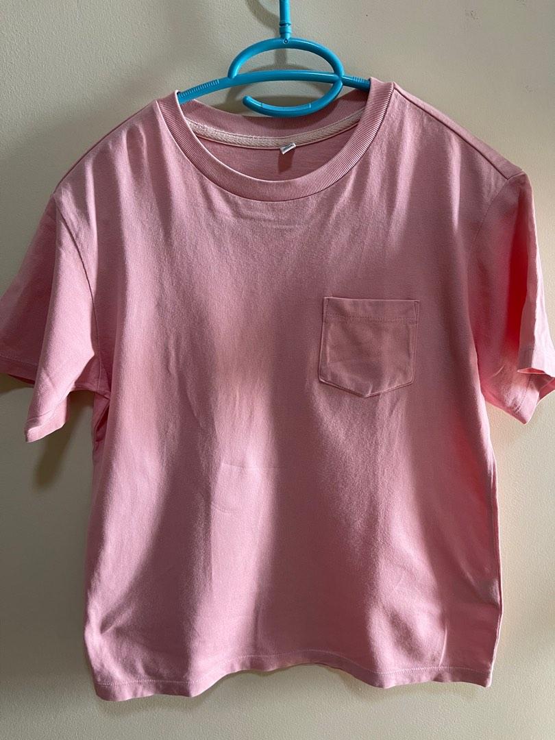 Uniqlo light pink top (Category: Blouses) located in Pasig City. Submitted by janrh (Listing ID 1187066865, Image 1). Description: Uniqlo kids size 150. Fits uo to semi medium built women.