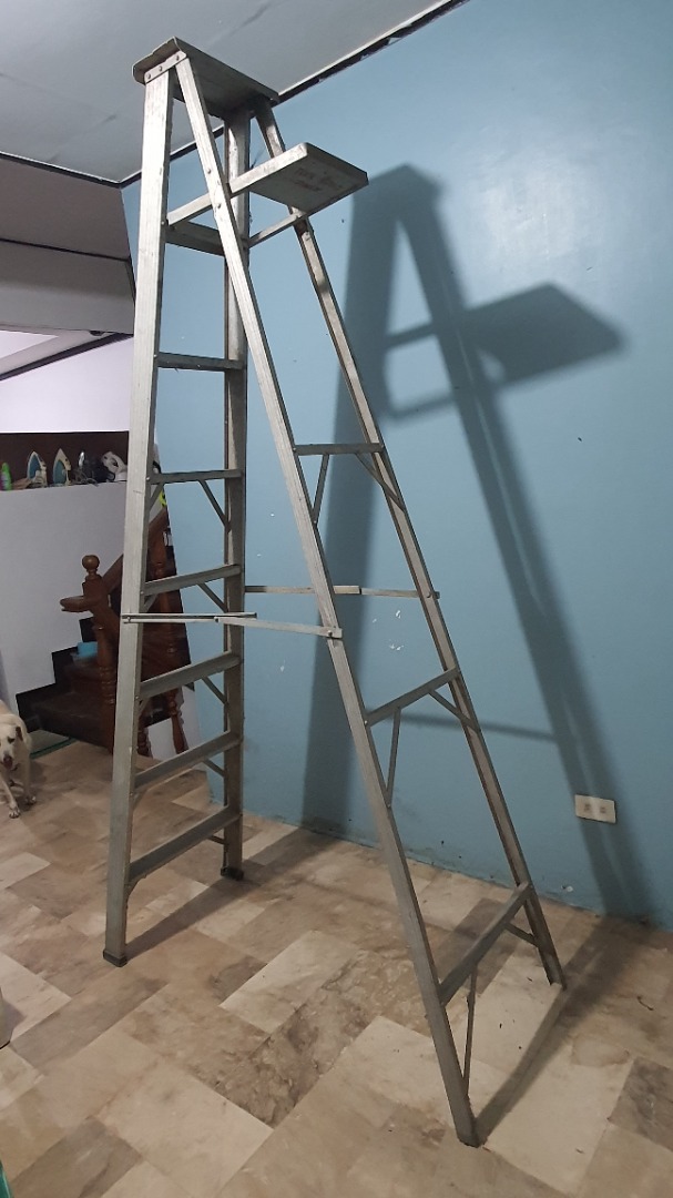 Very Tall Aluminum Ladder 94 inches tall, Furniture & Home Living