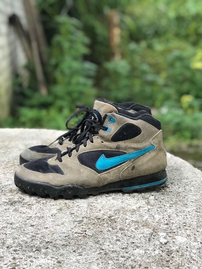 Vintage nike caldera utk sain sahabat permotoran dipandang ats