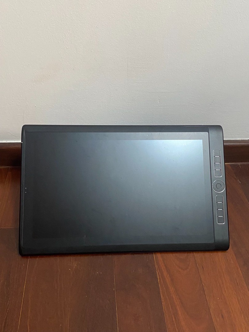Wacom MobileStudio Pro 16 (Includes Pen, Keyboard and Stand), Computers ...