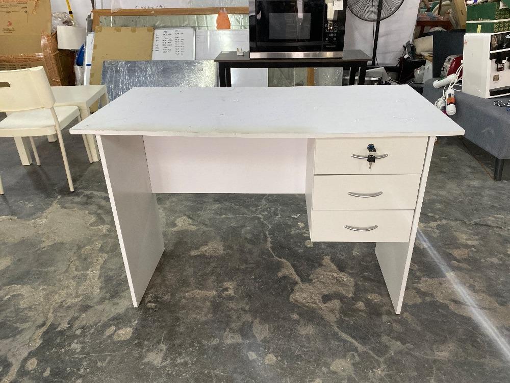 Wooden Study Desk White Colour / Meja Belajar Kayu Warna Putih