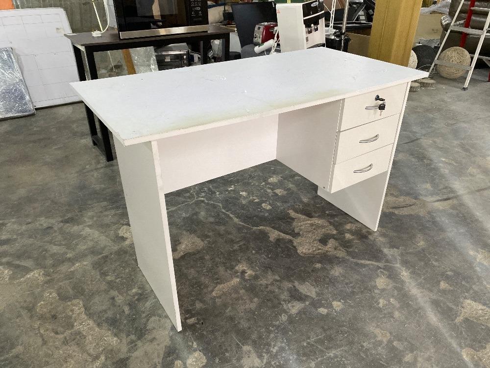 Wooden Study Desk White Colour / Meja Belajar Kayu Warna Putih